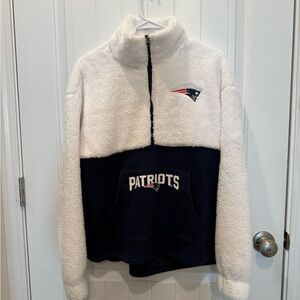 New England Patriots • Women’s M • Quarter Zip Jacket • Sherpa • White Navy Logo